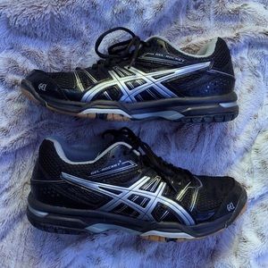 Mizuno Wave volleyball shoes size 9